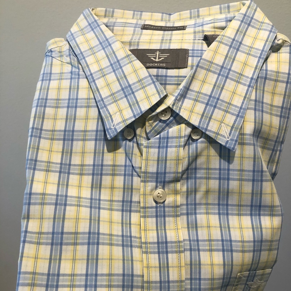 Men’s Short Sleeve Button Down (Dockers)